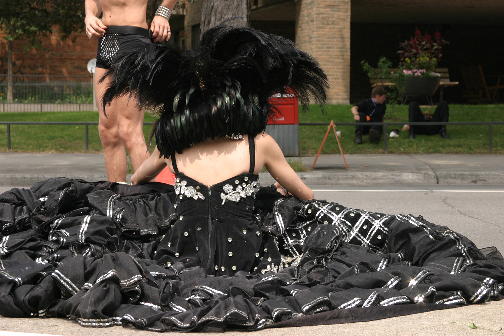 Quelques minutes avant le défilé de la Fierté gaie / Minutes before the Pride Parade