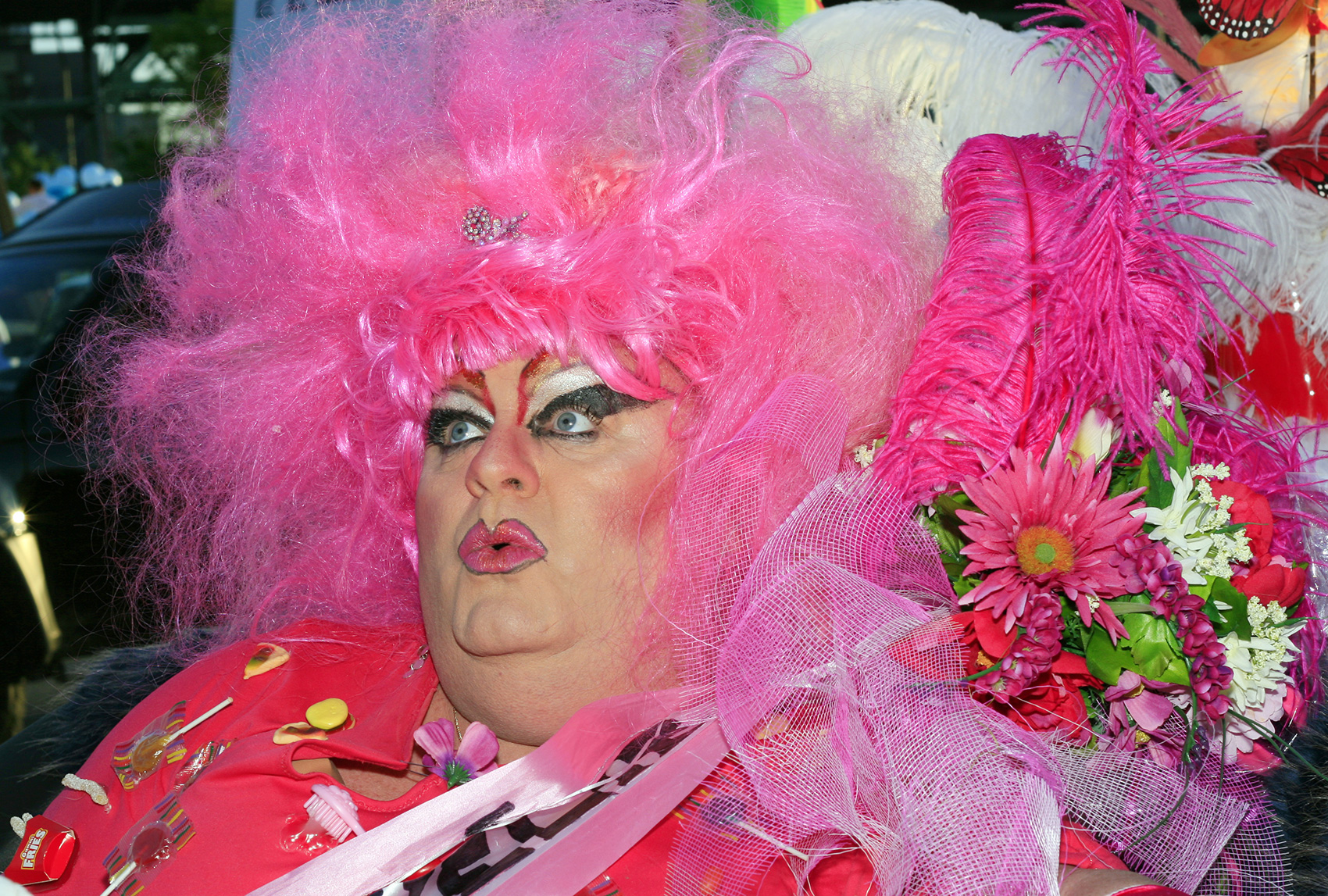 Quelques minutes avant le défilé de la Fierté gaie / Minutes before the Pride Parade