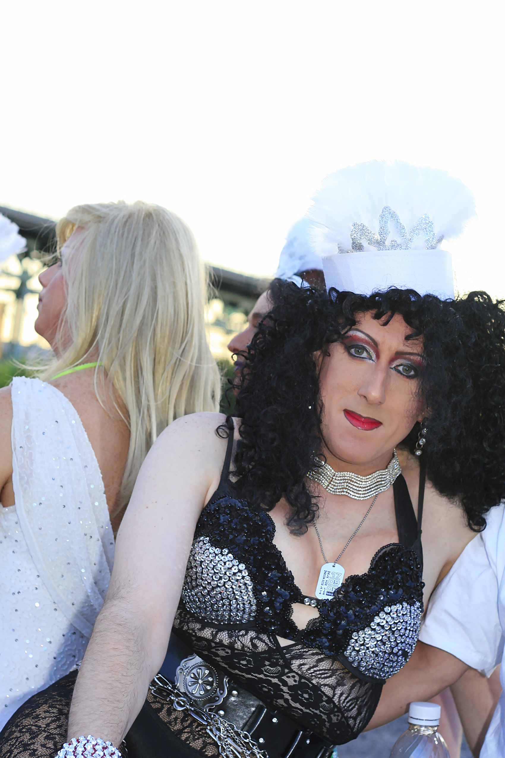 Quelques minutes avant le défilé de la Fierté gaie / Minutes before the Pride Parade