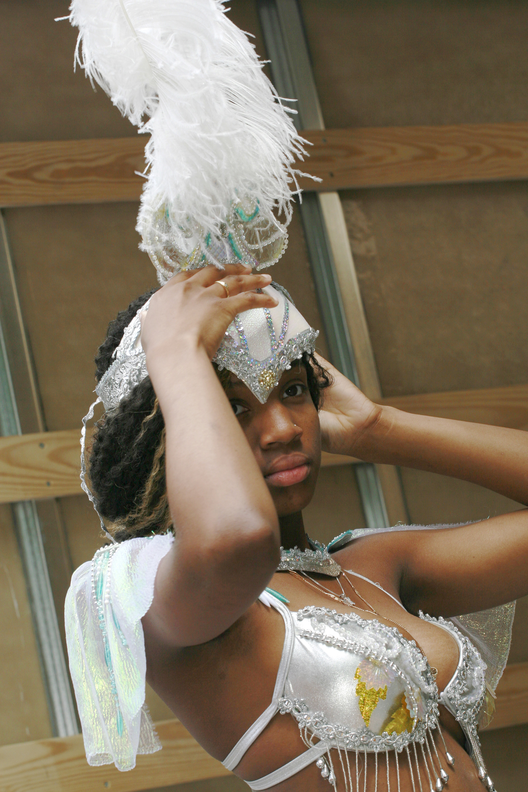 Behind the scenes of Carifiesta / Derrière les coulisses du défilé Carifiesta de Montréal