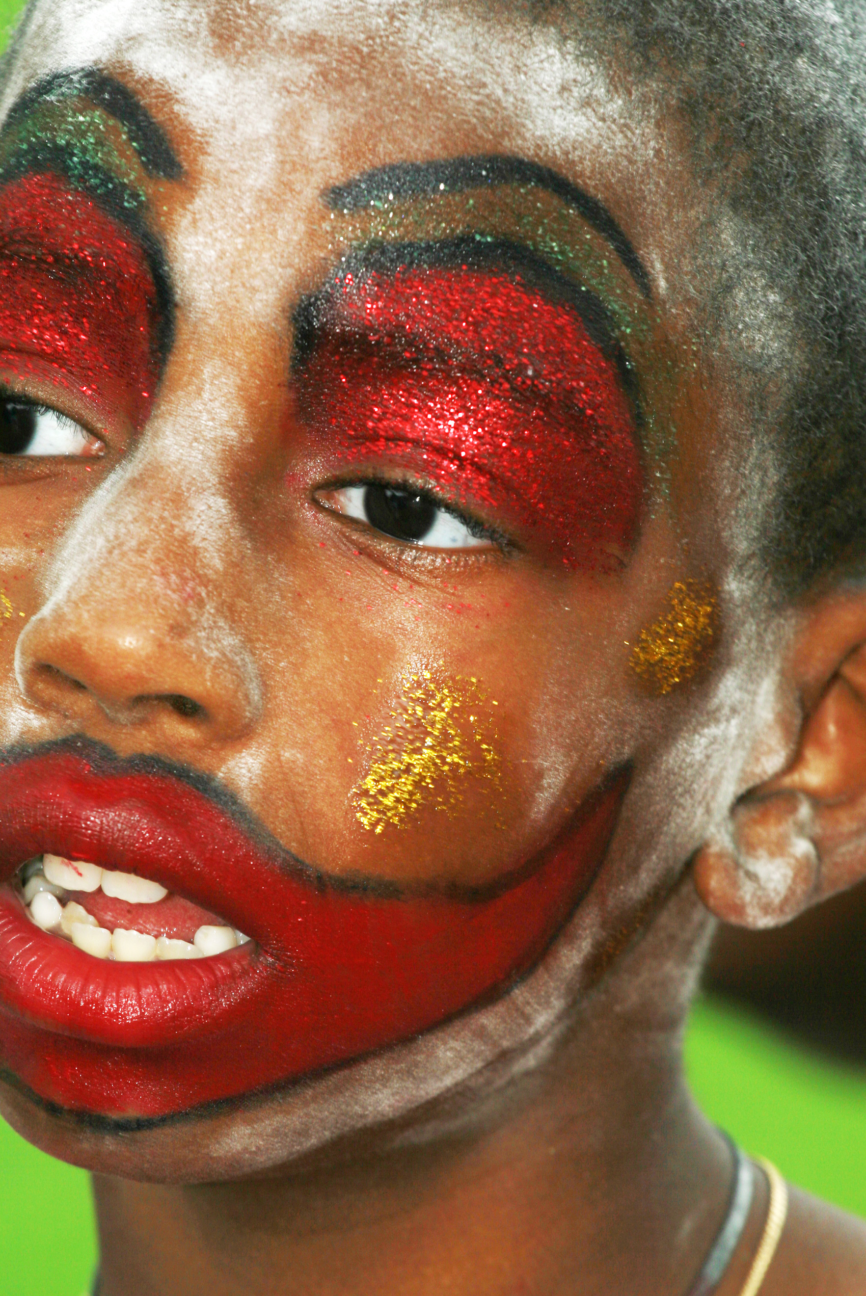 Behind the scenes of Carifiesta / Derrière les coulisses du défilé Carifiesta de Montréal