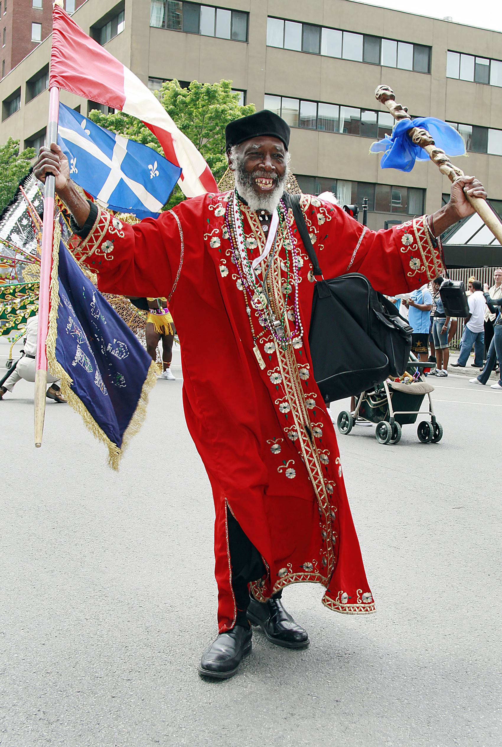 Behind the scenes of Carifiesta / Derrière les coulisses du défilé Carifiesta de Montréal