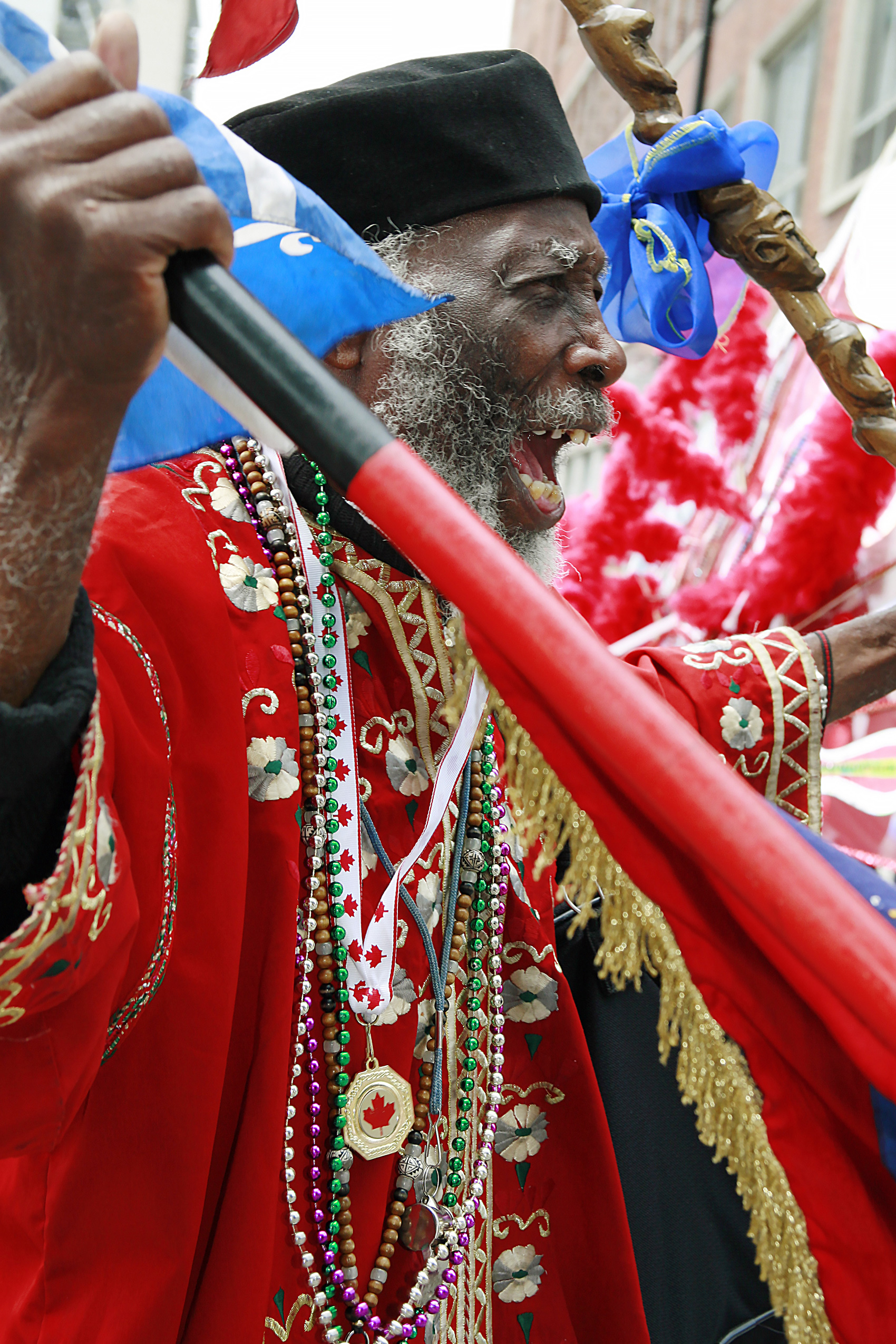 Behind the scenes of Carifiesta / Derrière les coulisses du défilé Carifiesta de Montréal
