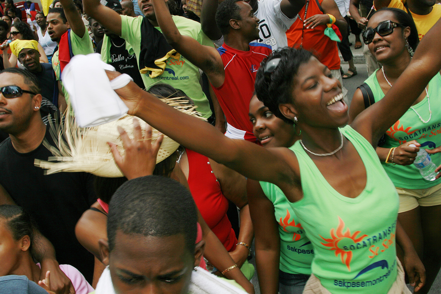 Behind the scenes of Carifiesta / Derrière les coulisses du défilé Carifiesta de Montréal